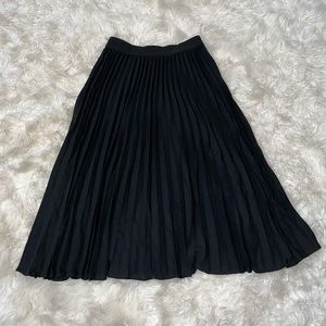 Black Flowy High Wasited Pleated Midi Skirt Size XS